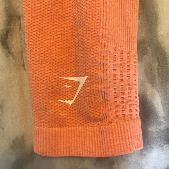 Gymshark Ombré Seamless Leggings- Peach Coral - Picture 4 of 6